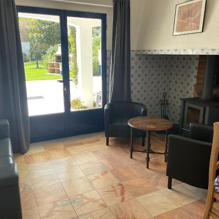 Inviting Holiday Home In Montemor O Novo With Pool Exteriör bild