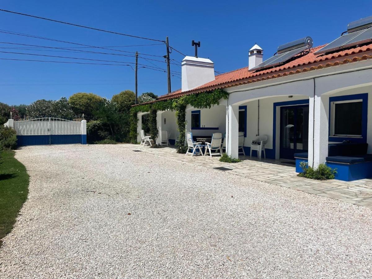 Inviting Holiday Home In Montemor O Novo With Pool Exteriör bild
